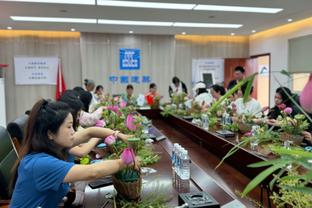 Áp phích phơi nắng của Mạn Liên làm nóng hai hội nam nữ song hồng: Gia Nạp Kiều, Áo Nạp Nạp và những người khác xuất hiện trước ống kính